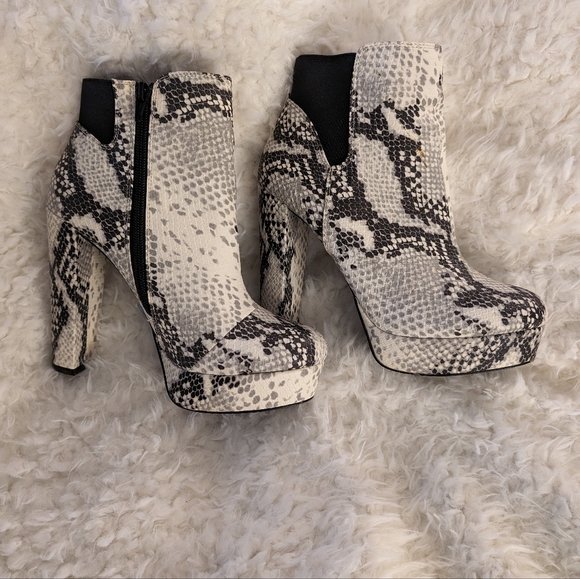 Qupid Snakeskin Heels - Picture 1 of 5